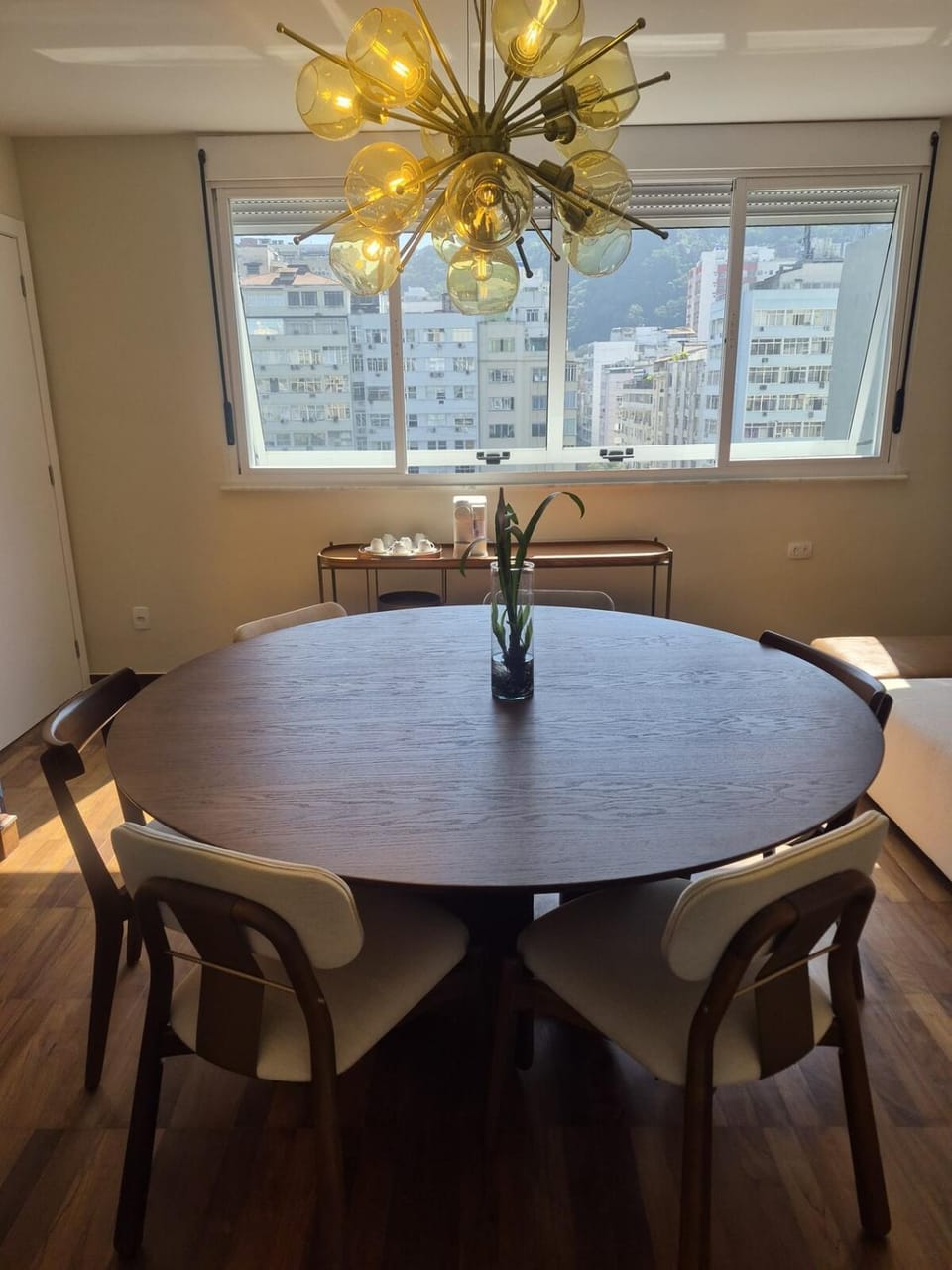 New Copacabana apartment, one block from the beach and Cristo view Apartment in Rio de Janeiro
