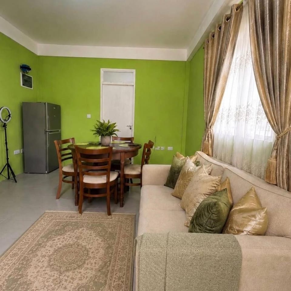 Tropikal Synergy Apartment in Portsmouth
