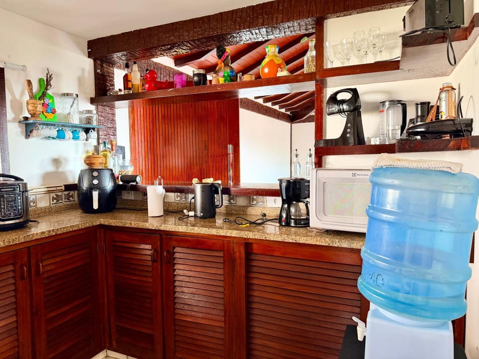 Coffee/tea facilities, Kitchen or kitchenette, oven, toaster
