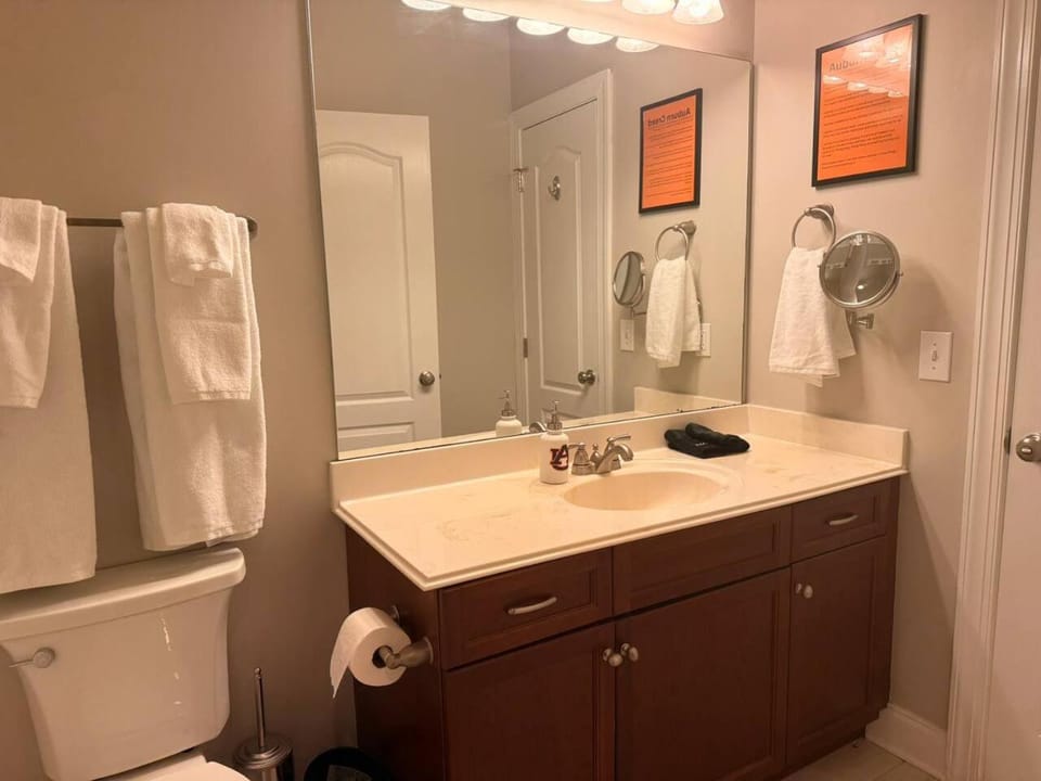 Shower, Bathroom, towels