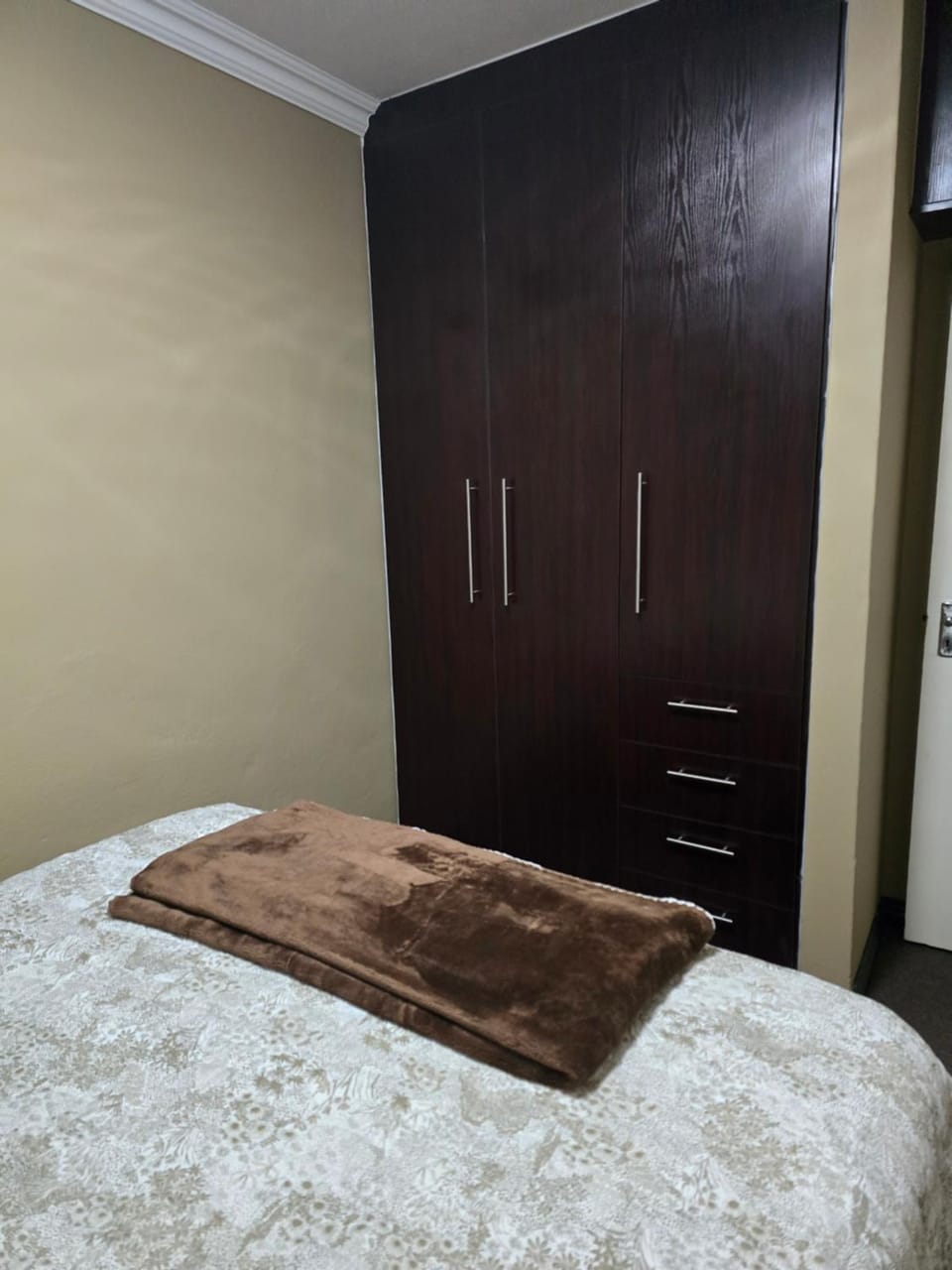 Sunbird Estate Apartment in Roodepoort