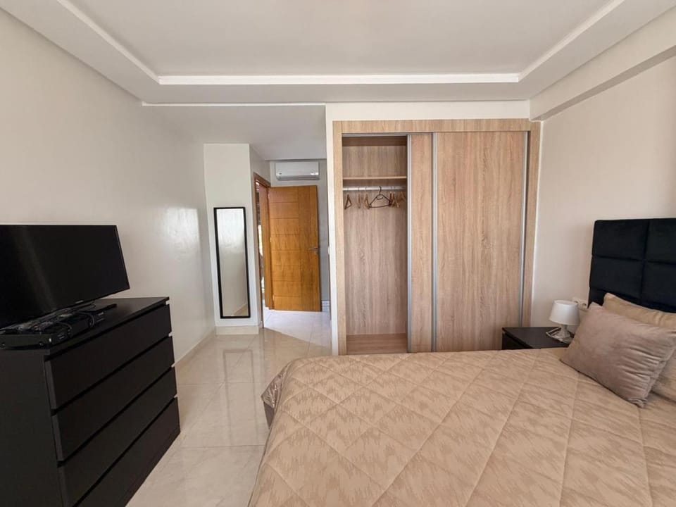 Deluxe Luxury Apartment New Building, New Furniture, 3 Min from the Beach Apartment in Tangier