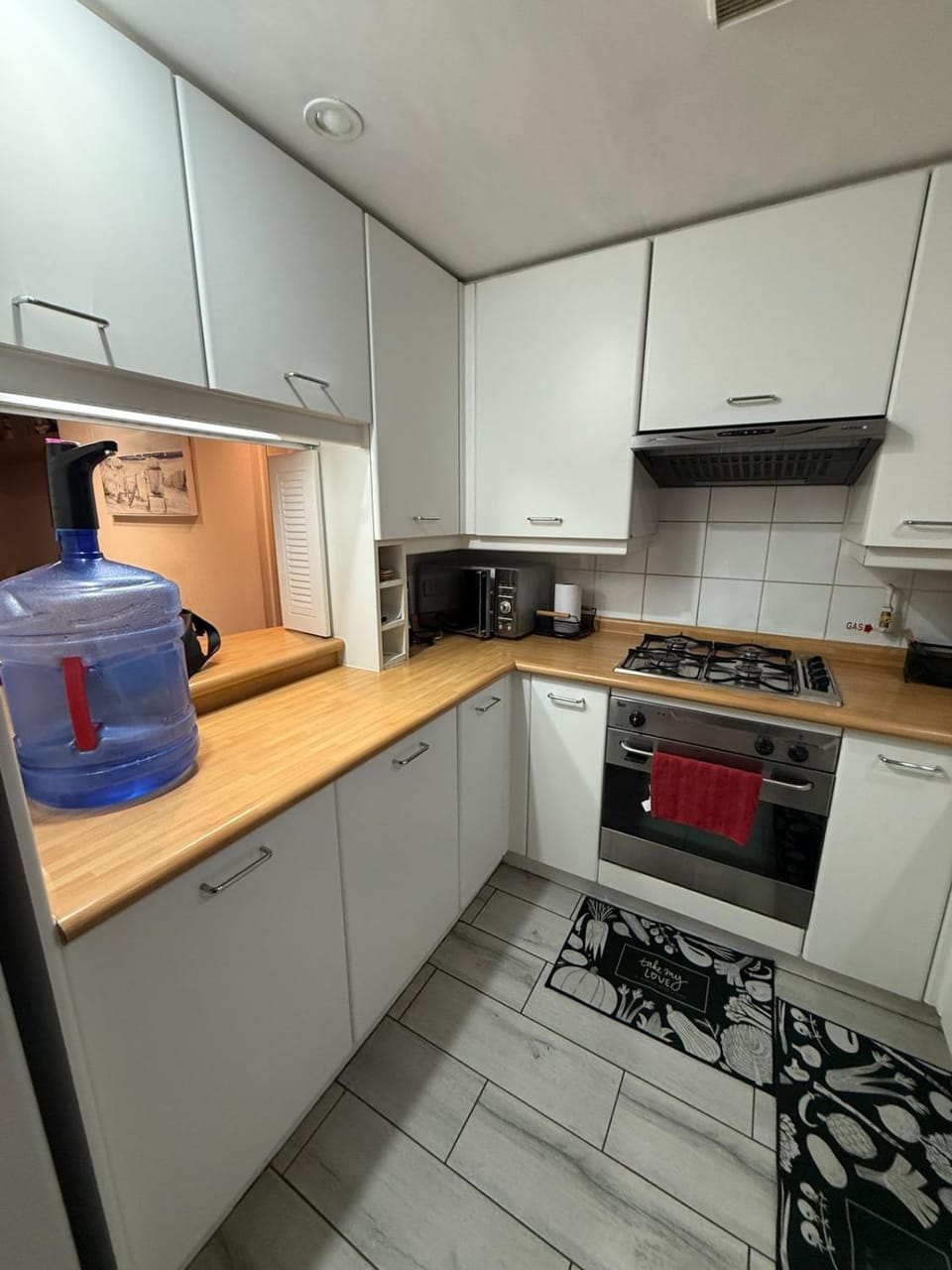 Kitchen or kitchenette, dishwasher, minibar, oven, toaster