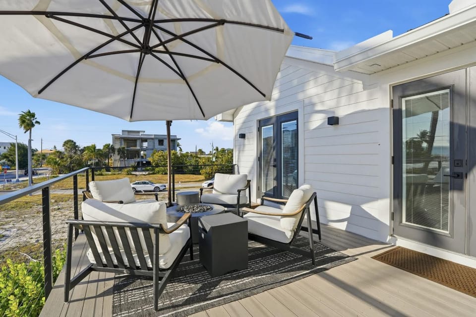 Sandy Smile - Gulf View 1-Min-Beach - Heated Pool House in Estero Island