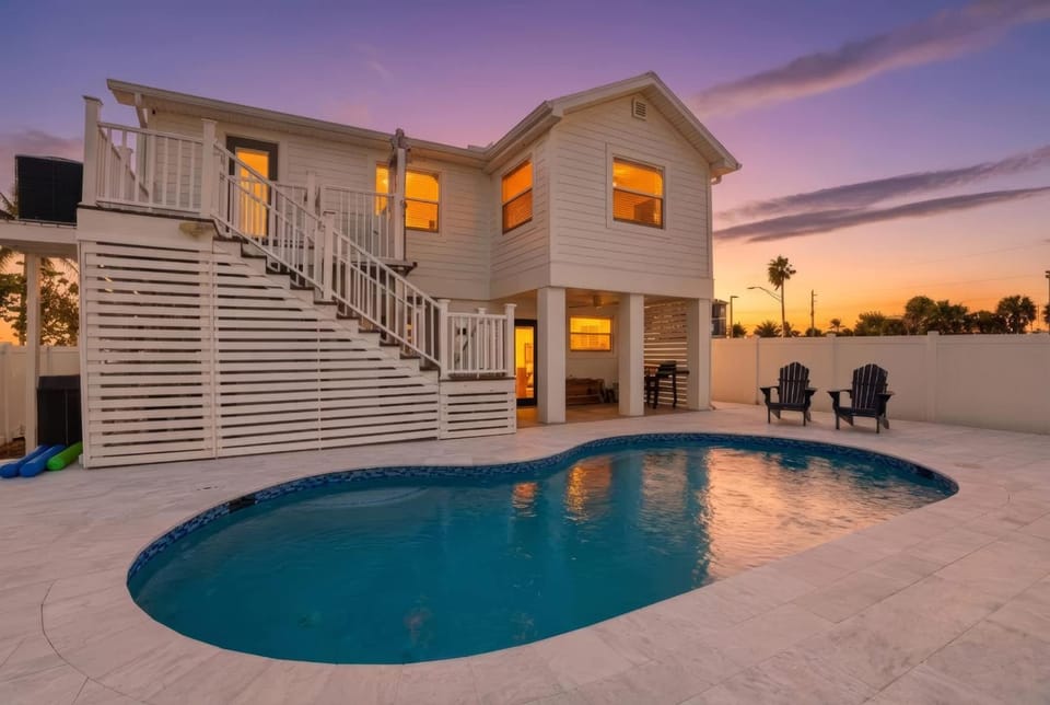 Sandy Smile - Gulf View 1-Min-Beach - Heated Pool House in Estero Island