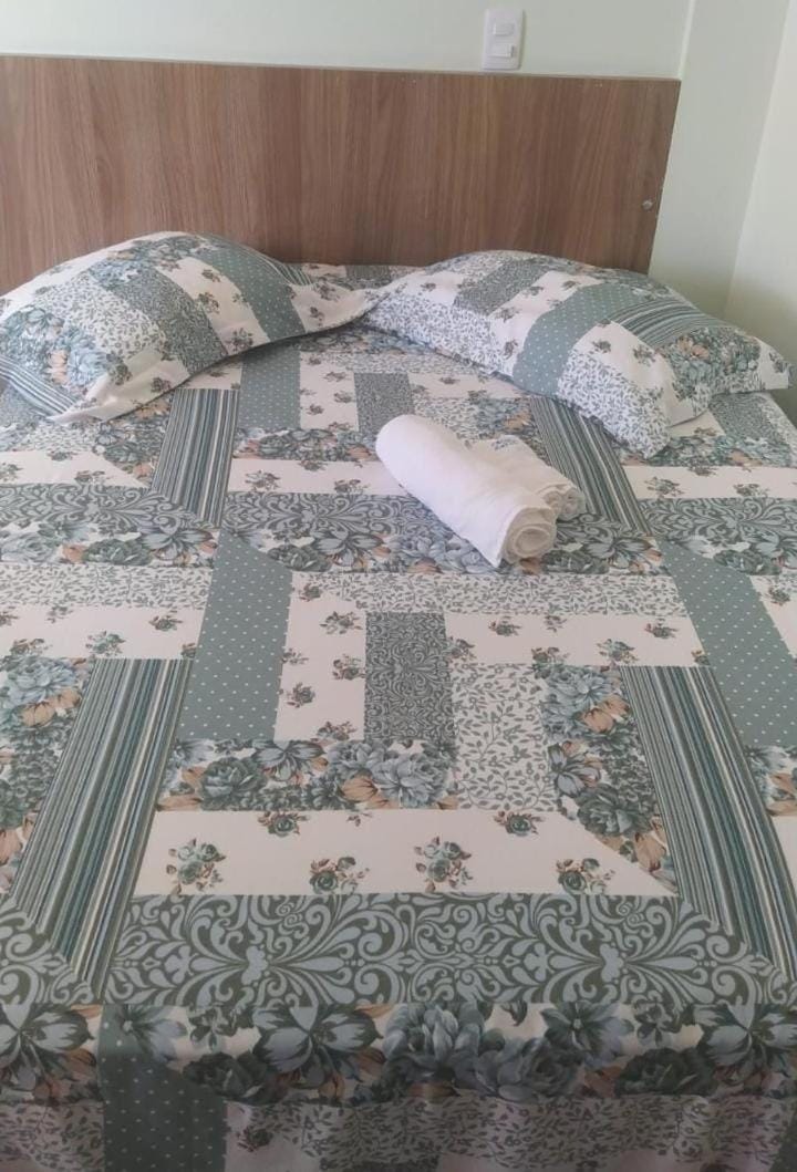 Caçula Palace Hotel- 1 cama de casal & 1 de solteiro Hotel in State of Goiás