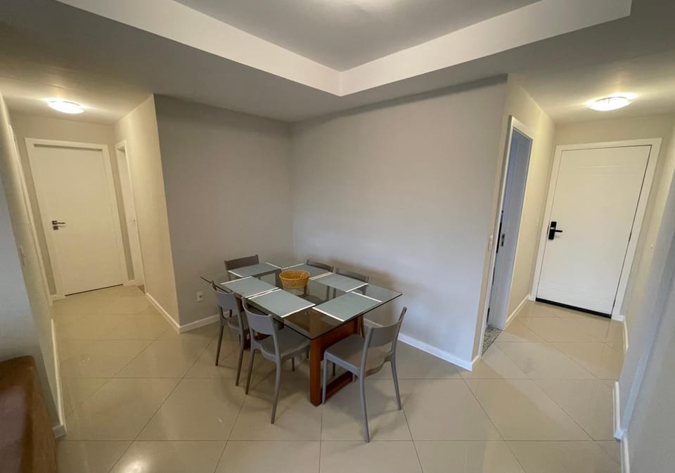 Excelente ap 2 Qts Braga com varanda e ar Apartment in Cabo Frio