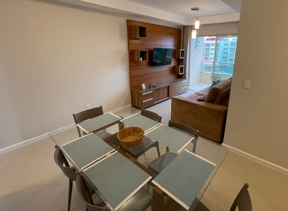 Excelente ap 2 Qts Braga com varanda e ar Apartment in Cabo Frio
