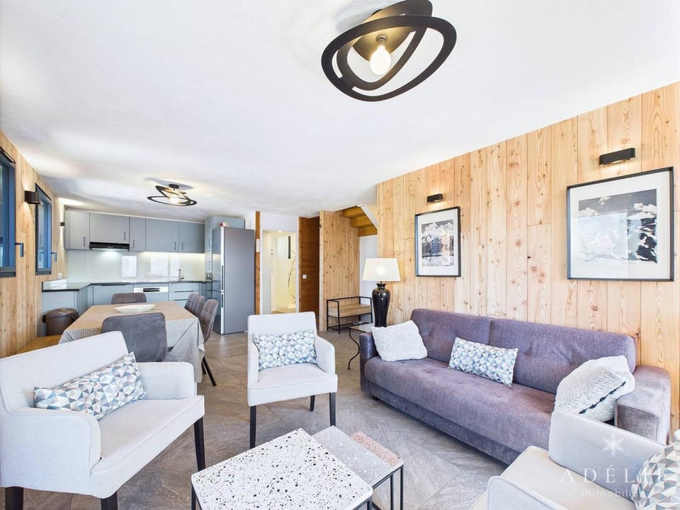 Duplex rénové, emplacement idéal - 10 pers. - FR-1-398-698 Apartment in Montvalezan