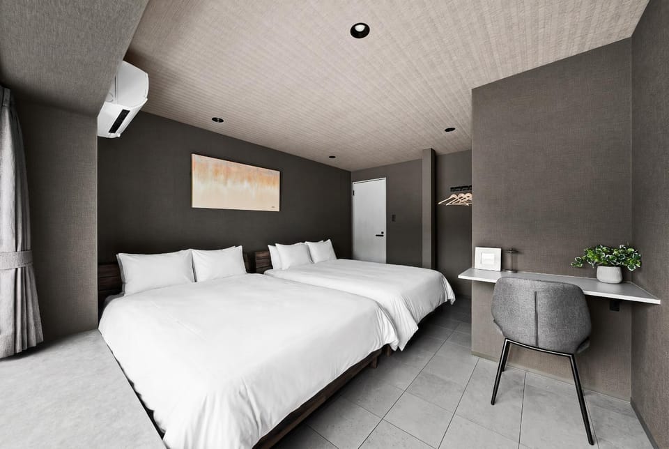 Bed, Bedroom, air conditioner
