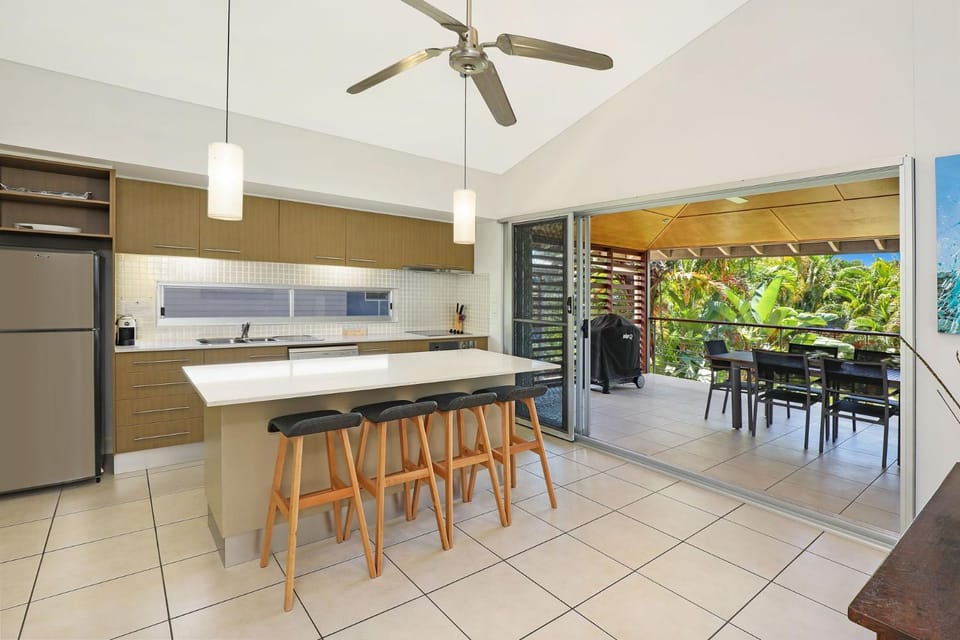 Dining area, oven, stove, kitchen
