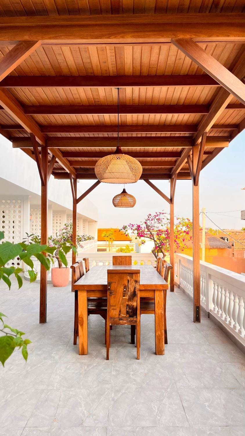 View (from property/room), Balcony/Terrace, Kitchen or kitchenette, Dining area