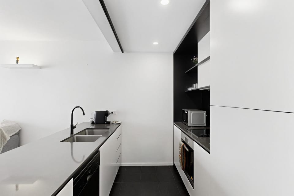 Executive 2-Bed Apartment Near Kingston Hub Apartment in Canberra