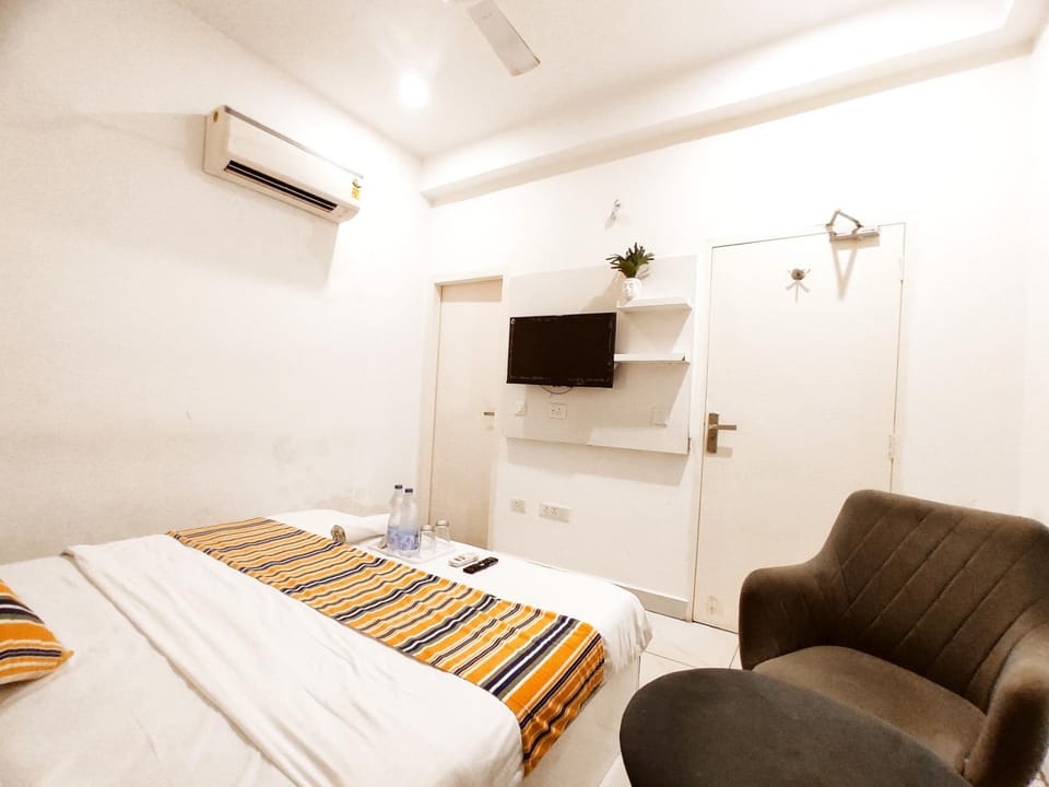 HOTEL THE SKY NINE - A Budget & Smart Property - Near Focal Point, Transport Nagar & Sherpur Road - Adjoining Spring Dale School Hotel in Ludhiana