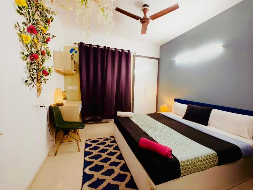Mannat Suits Near By Advant Apartment in Noida
