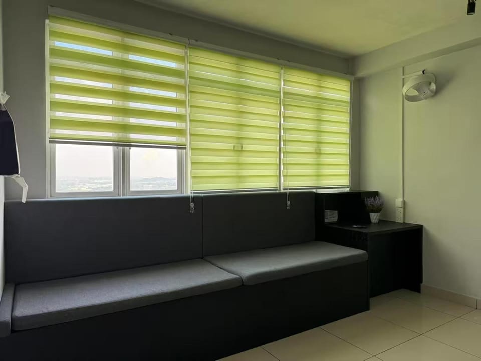 TV and multimedia, Living room, Seating area, air conditioner