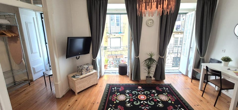 Communal lounge/ TV room, TV and multimedia, Living room, Seating area