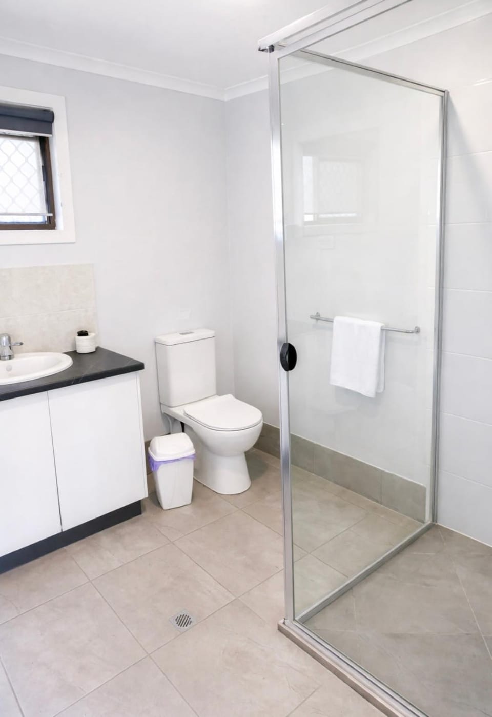 Boutique Lakefront Villa in Hervey Bay