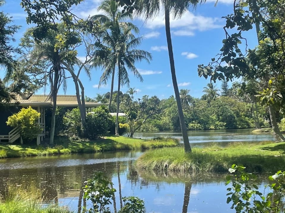 Boutique Lakefront Cabin Sunrise views Cabin in Hervey Bay