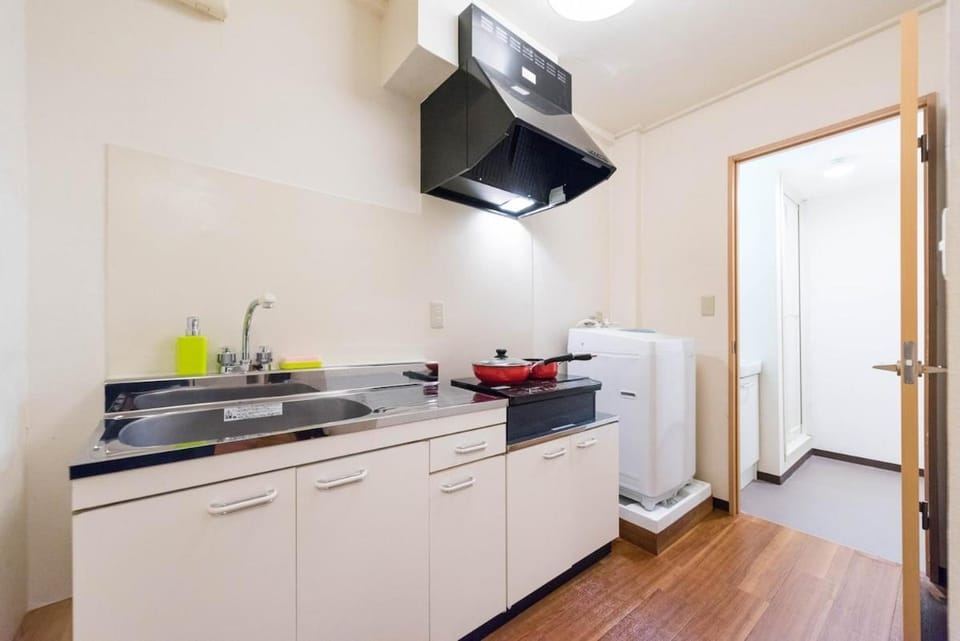 201 Direct access to Asakusa Temple # Convenient access to Skytree and Shinjuku Station # 4-minute walk from Morishita Station Apartment in Japan