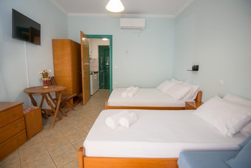 Property building, Living room, Bedroom