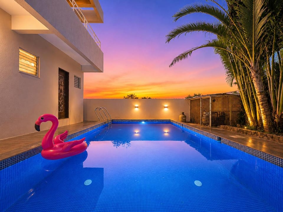 Pool view, Swimming pool, Swimming pool