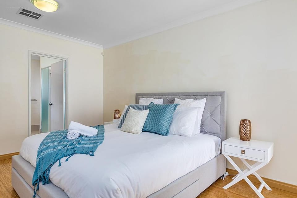 Space for Everyone - Quiet Family Retreat House in Karrinyup