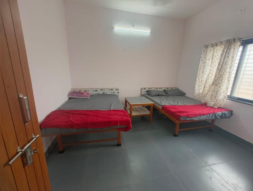 Shantling Home stay Bed and Breakfast in Maharashtra