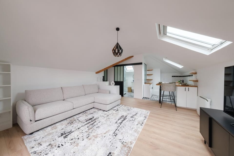 Appartement aux portes de Paris - La Defense Apartment in Suresnes