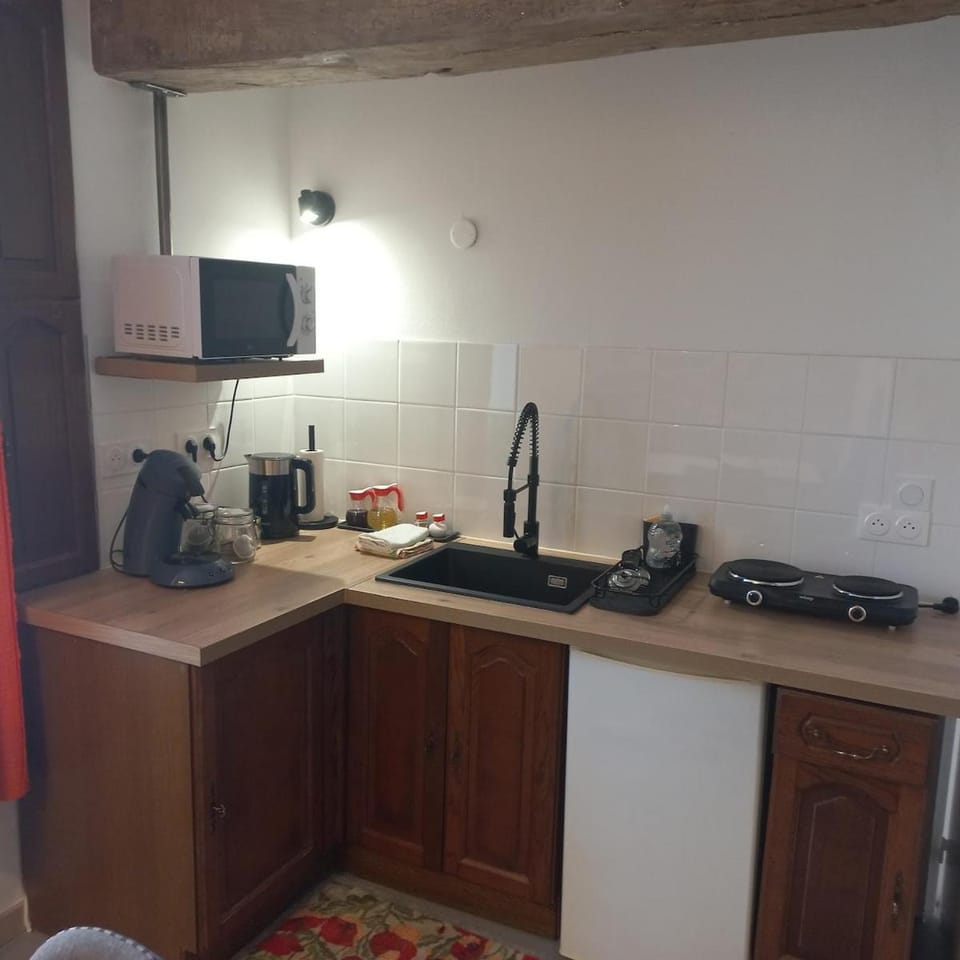 La Maison de Pierrot Neuvy-Saint-Sepulchre Apartment in Centre-Val de Loire