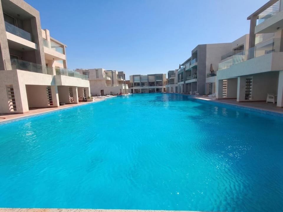 Pool view, Swimming pool, Swimming pool