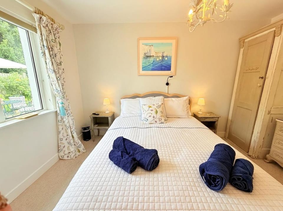 Dog friendly peaceful Dorset escape for 2 House in Swanage
