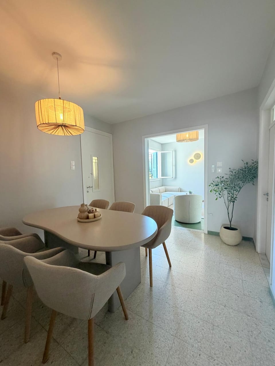 Living room, Seating area, Dining area