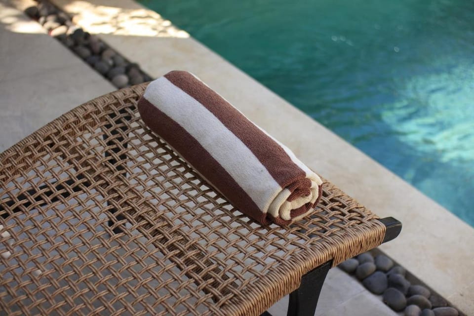 Still House, 3BR retreat villa in Bingin Villa in Bali