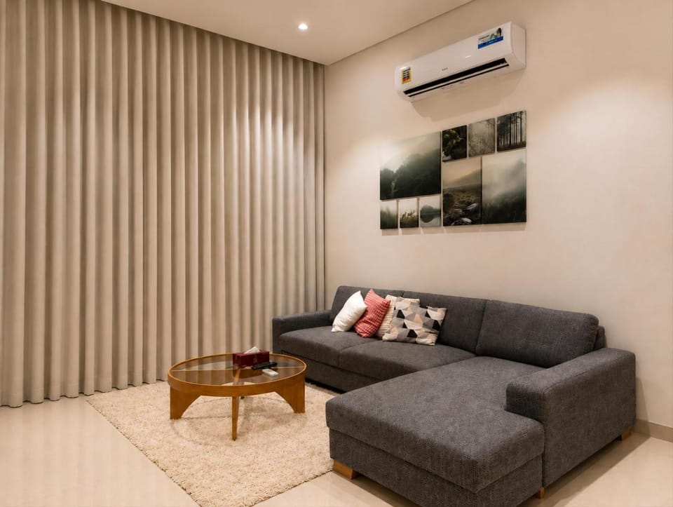 TV and multimedia, Living room, Seating area, air conditioner