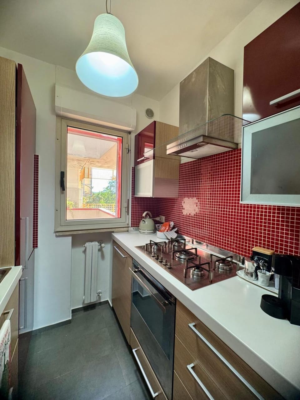 Kitchen or kitchenette, dishwasher, minibar, stove