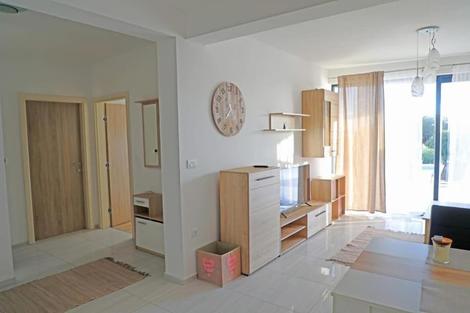 Sunset Pošesi Apartment in Premantura