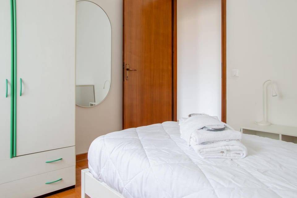 Bed, Photo of the whole room, Bedroom, towels, wardrobe