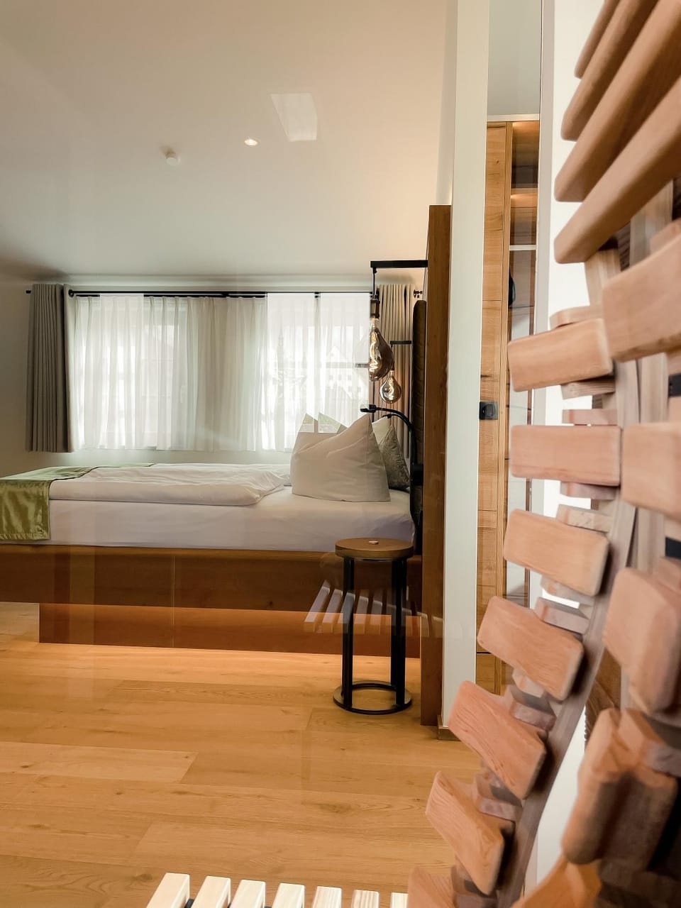 Bed, Photo of the whole room