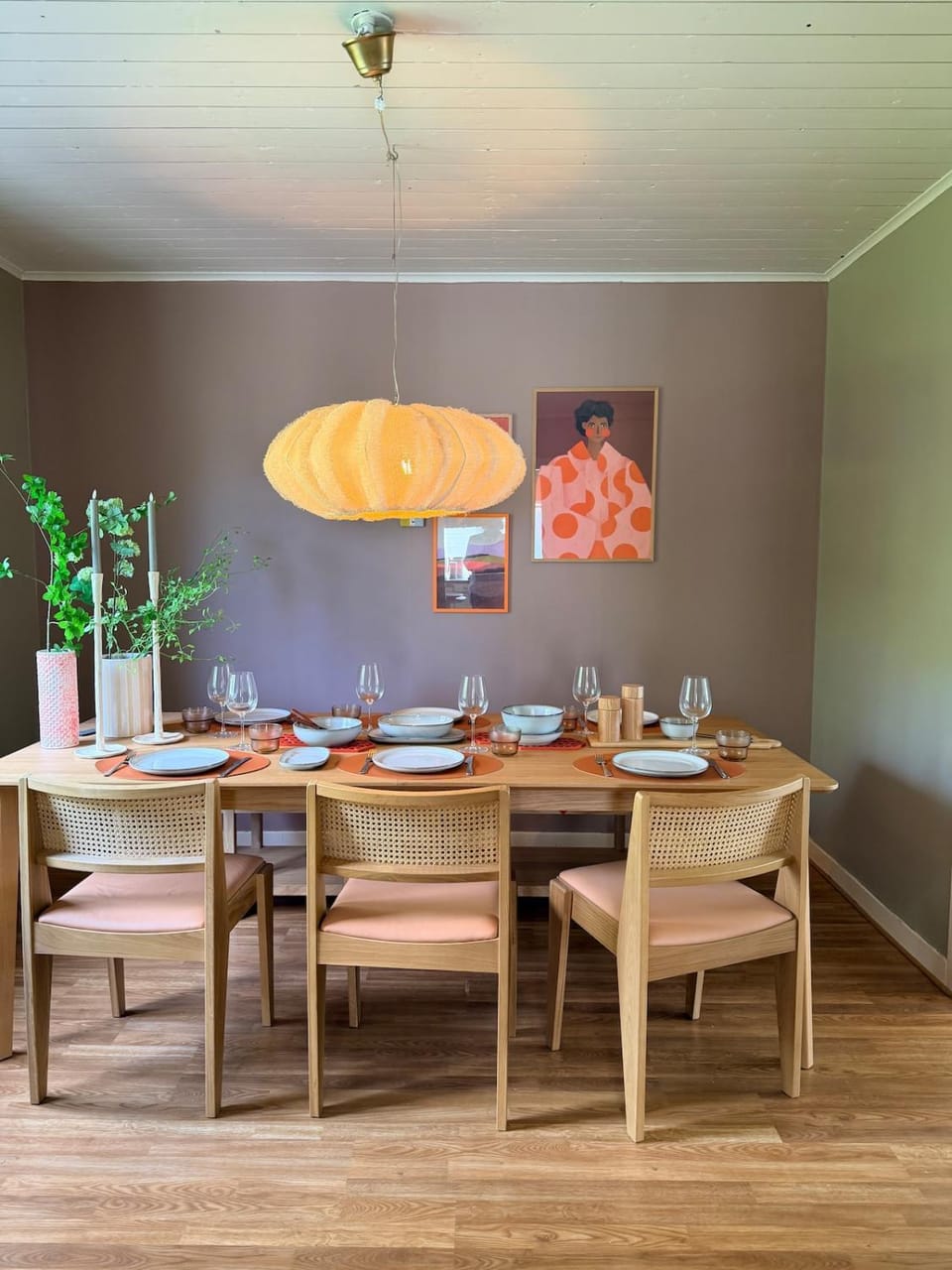 Dining area, Food