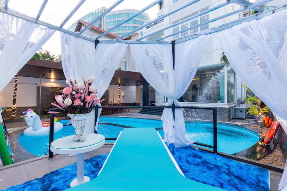 Pool view, Swimming pool