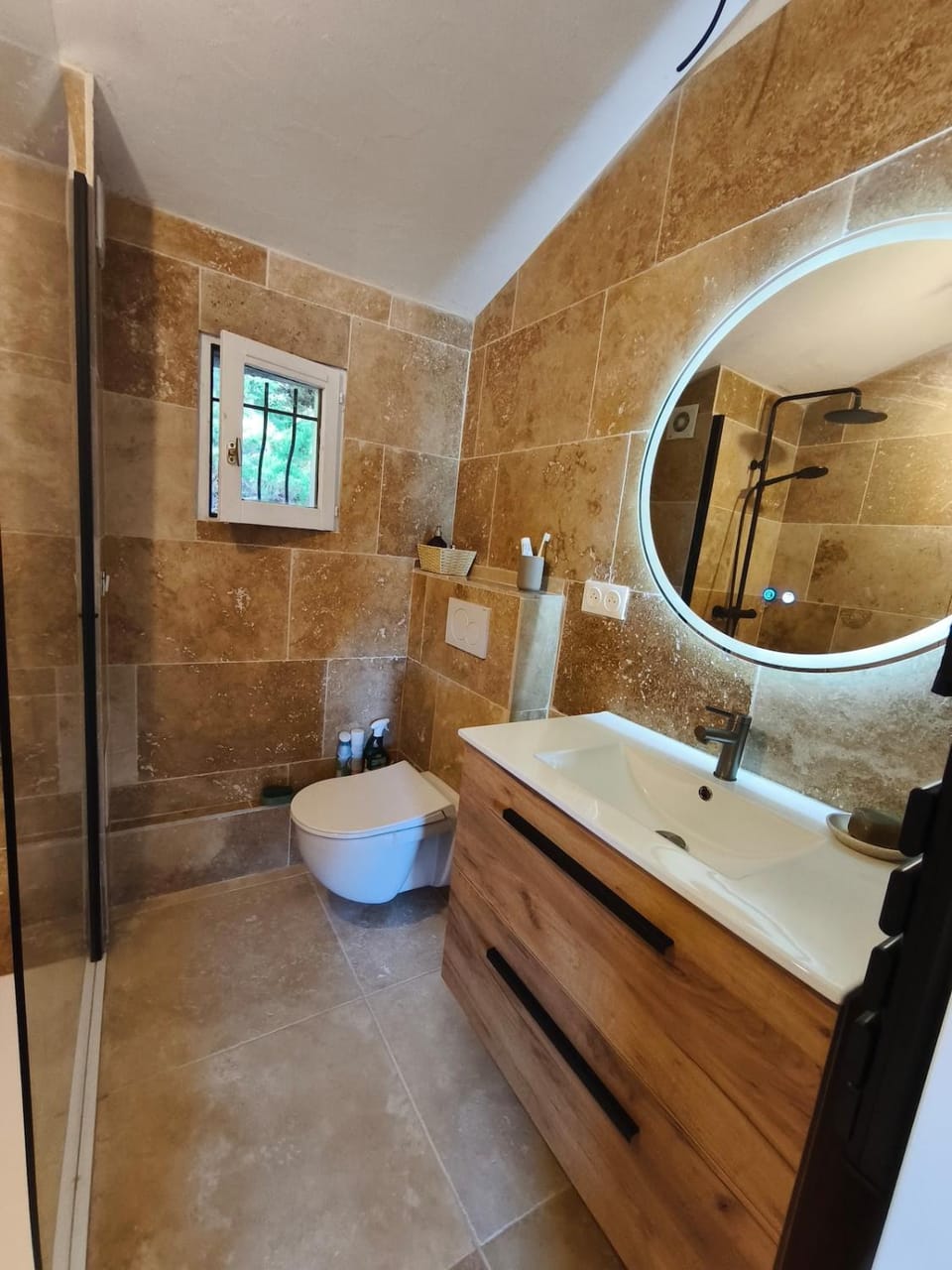 La Petite Maison Jacuzzi au son des cigales Apartment in Cagnes-sur-Mer