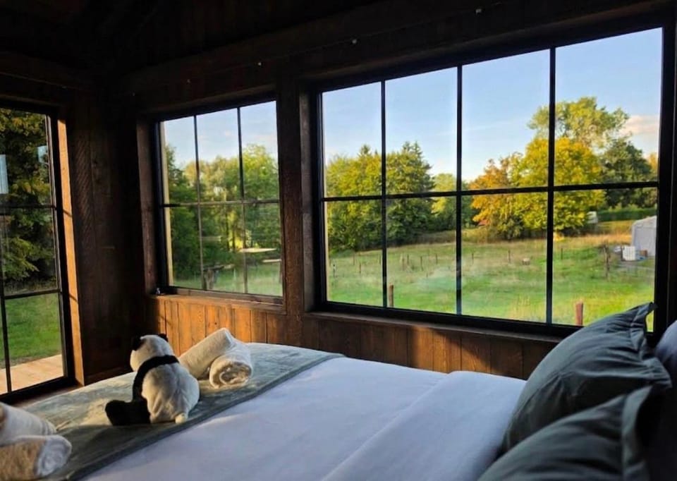 View (from property/room), Bedroom, Garden view
