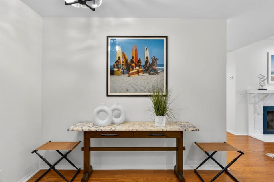 Marina Peninsula Two Bedroom Coastal Residence Apartment in Marina del Rey