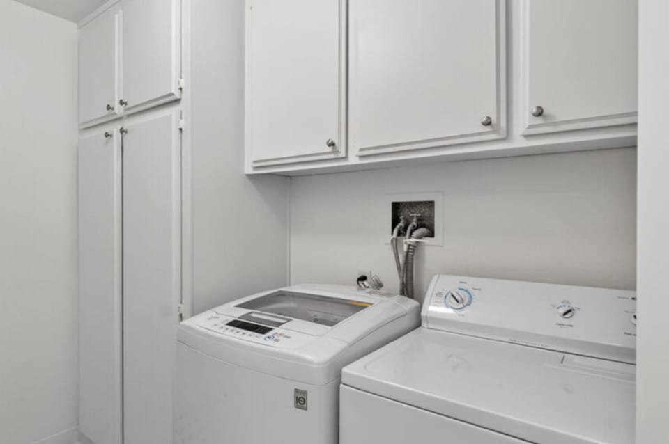 Marina Peninsula Two Bedroom Coastal Residence Apartment in Marina del Rey