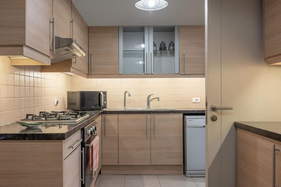 Lovely 2 Bed Home in Clemenceau Apartment in Africa