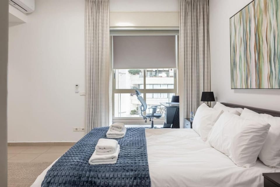 Lovely 2 Bed Home in Clemenceau Apartment in Africa