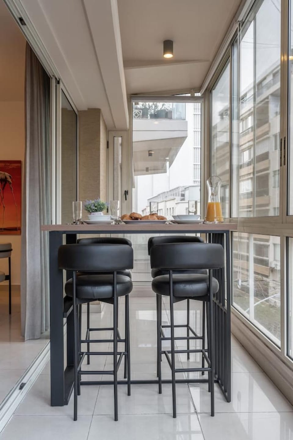Lovely 2 Bed Home in Clemenceau Apartment in Africa