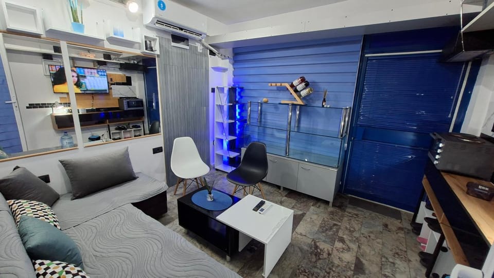Nitro Inn 2 Lounge Apartment - Wine Tasting - Souvenir - Art Gallery - Private Guided Tours - Relaxing - Romantic Apartment in Skopje