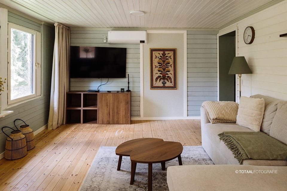 Stuga Lekvattnet met Hot tub House in Innlandet